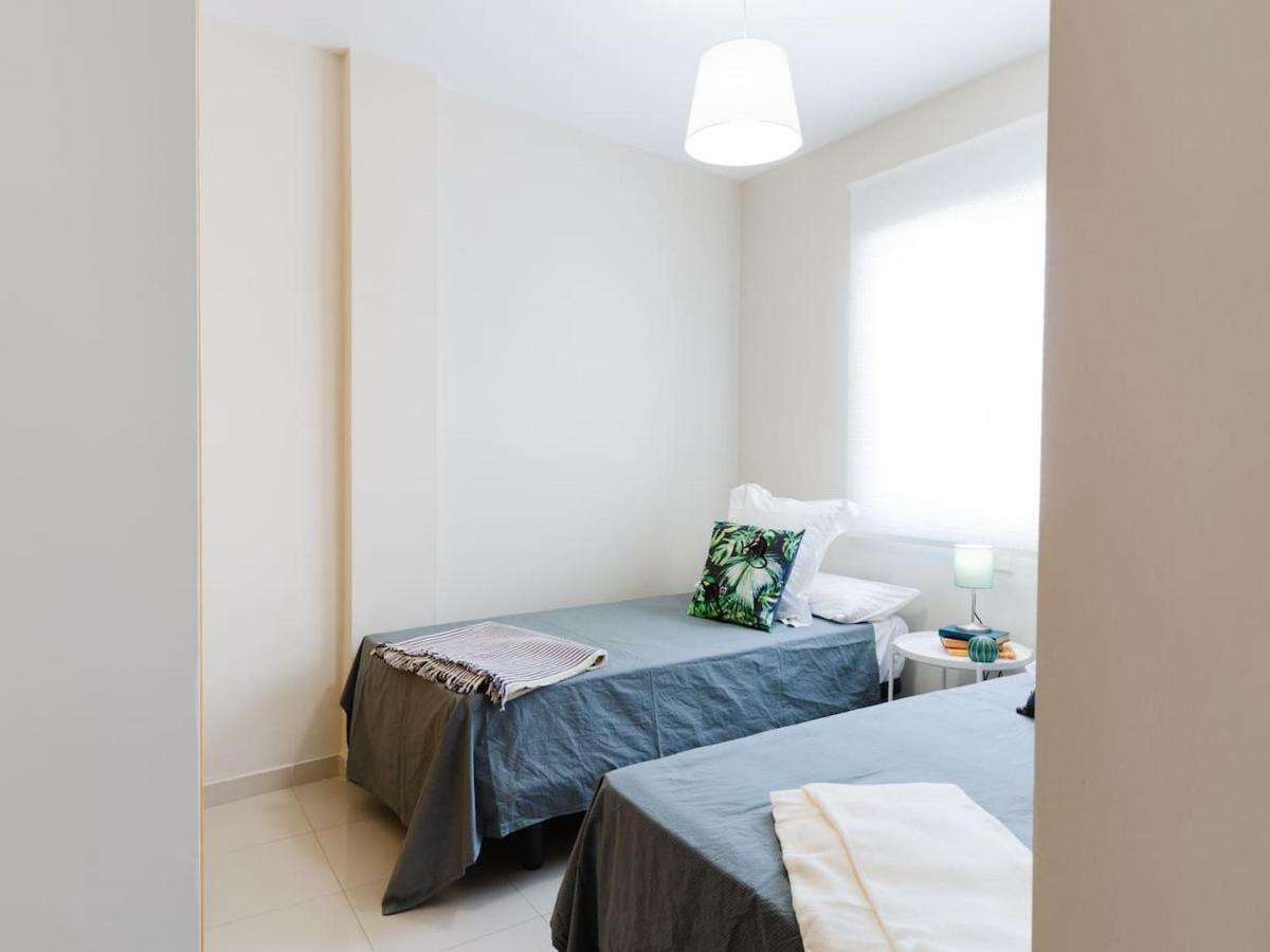 La Marina Ii, Luminoso Apartamento Junto A La Playa Torre de Benagalbon Exteriör bild