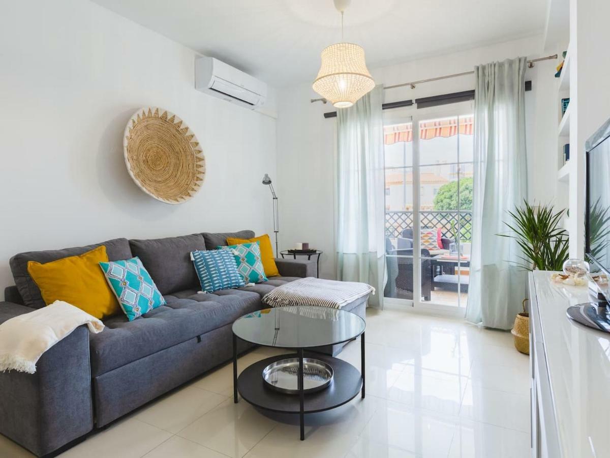 La Marina Ii, Luminoso Apartamento Junto A La Playa Torre de Benagalbon Exteriör bild
